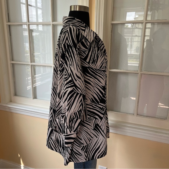 Vintage zebra print crepe button down overshirt black white 3/4 sleeve 1X - Picture 7 of 14